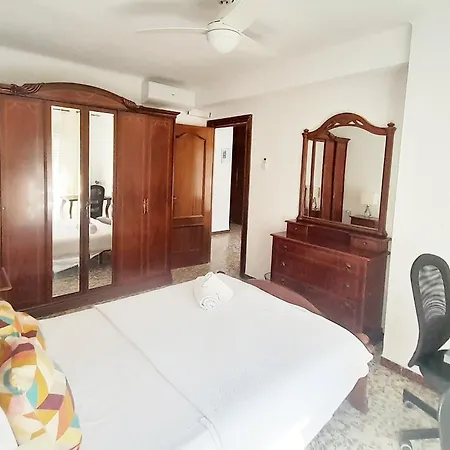 Apartamento En El Centro Amplio Y Confortable Málaga Buitenkant foto