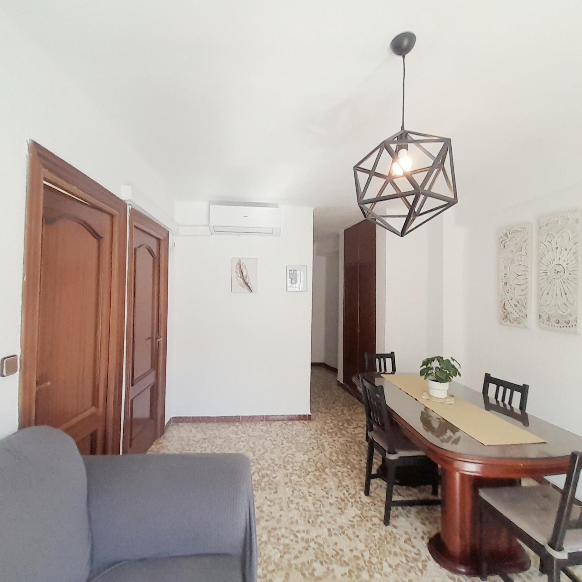 Apartament En El Centro Amplio Y Confortable *