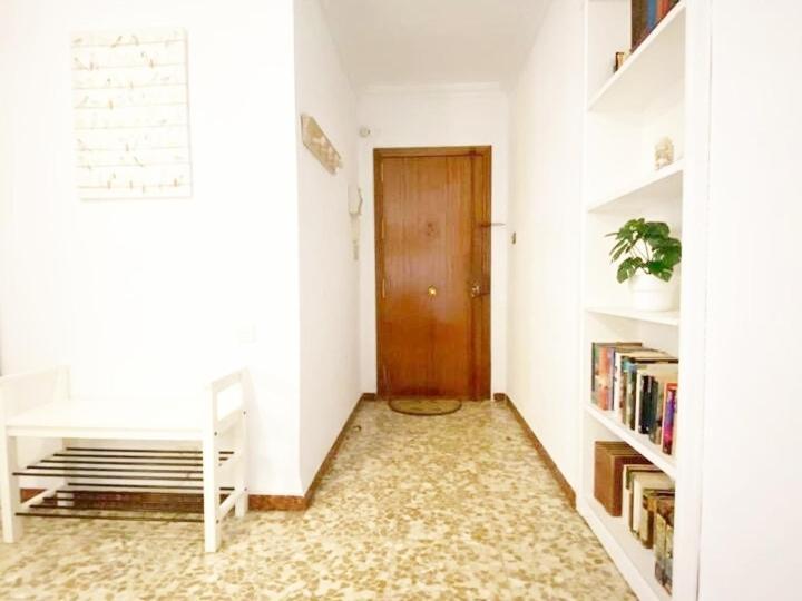 En El Centro Amplio Y Confortable Apartment Málaga
